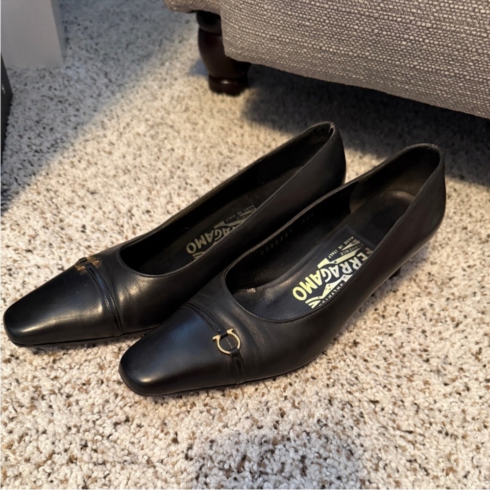 Salvatore Ferragamo Vintage Black Leather Pumps, size 5